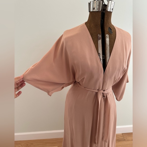 Reformation Nude Wrap Dress size M. Good condition - Picture 4 of 13